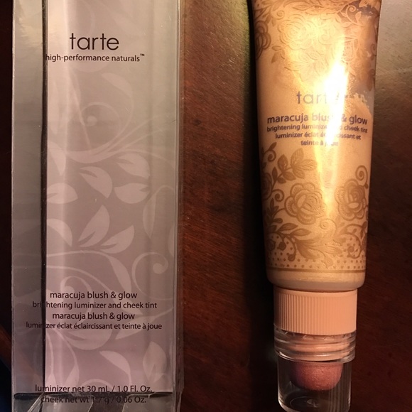 💥Price Drop💥Maracuja blush & glow in Candlelight