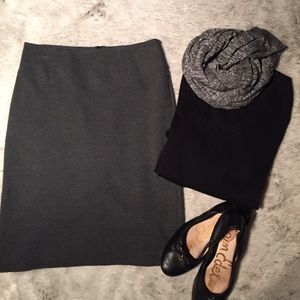 Micheal Kors size 2 grey skirt