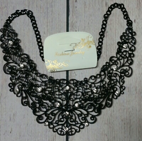 Devine black necklace!!! - Picture 2 of 3