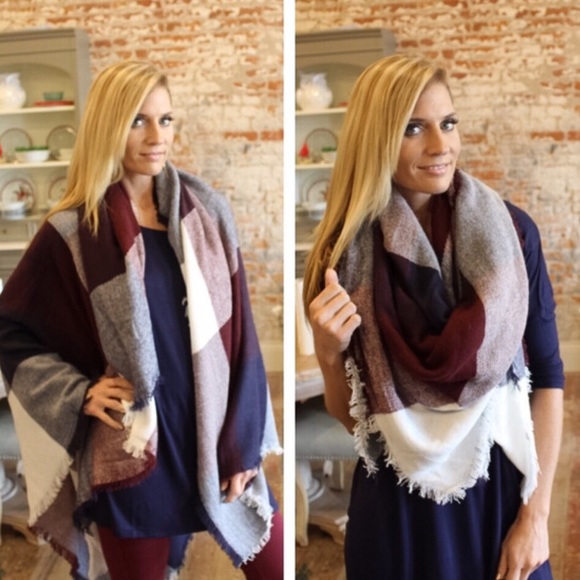 Window Pane Blanket Scarf - Picture 3 of 3
