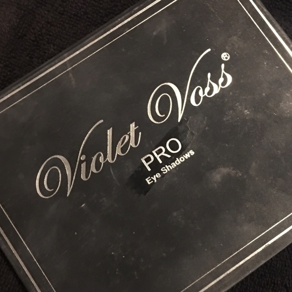 Violet Voss Holy Grail Palette
