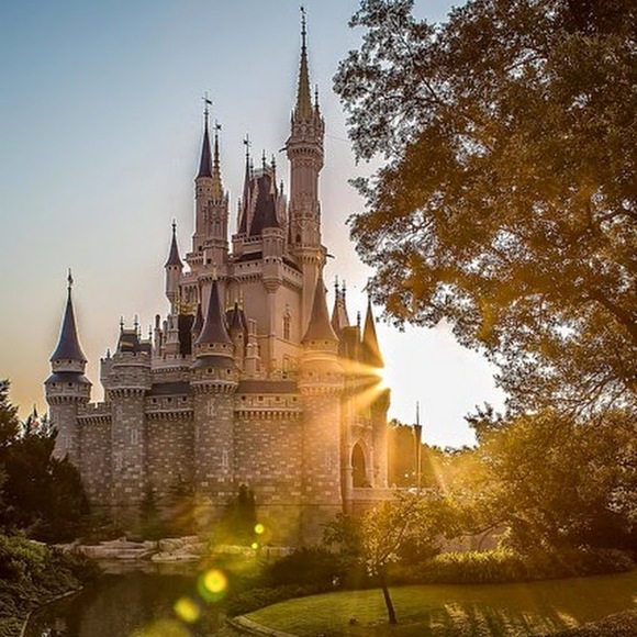 Meet your Posher, Kimberly - Picture 1 of 1