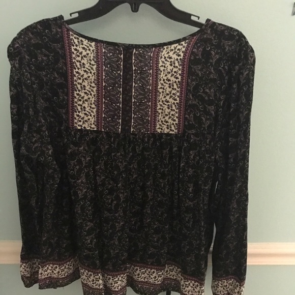 Adorable pattern top! - Picture 2 of 2