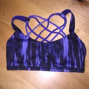 Lululemon sports bra