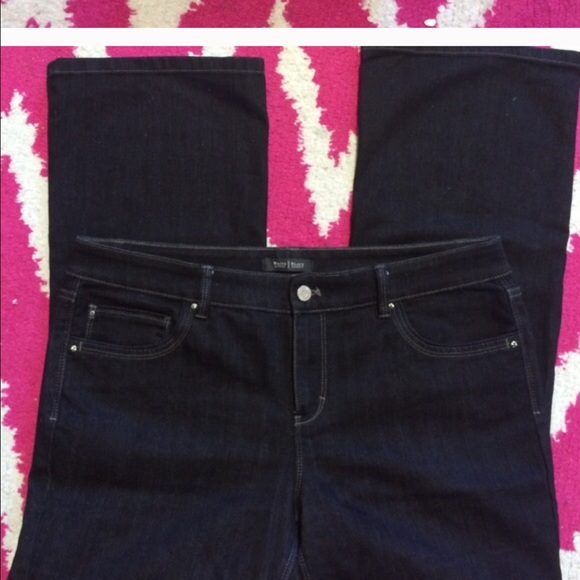 White House black market blanc jeans