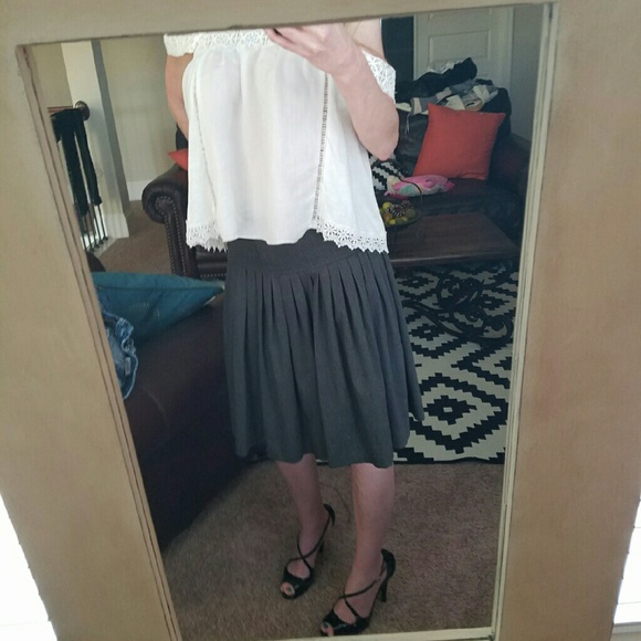 ZARA PRICE DROP! pleated full skirt - Picture 3 of 3