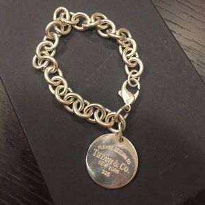 Tiffany and Co. Round Circle Charm bracelet 💗