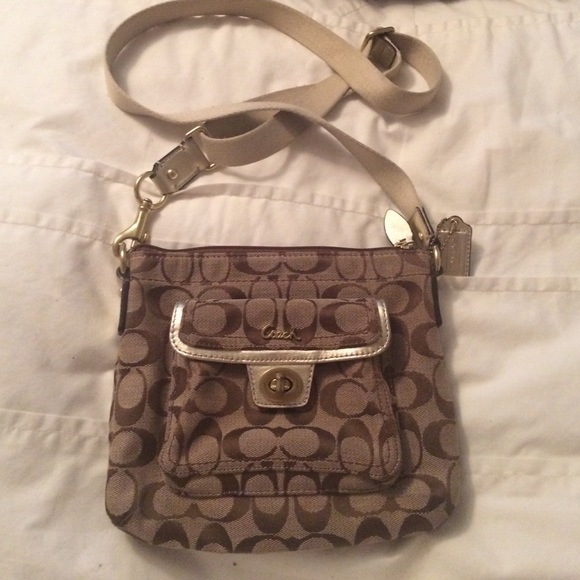 Coach Handbags - Authentic coach signature turnlock crossbody bag