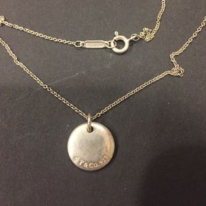 Tiffany and Co. "L" initial necklace 💖