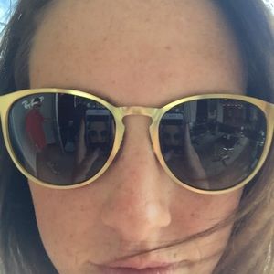 Meet your Posher, Katy