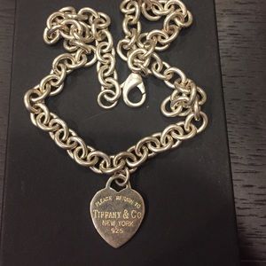 Tiffany and Co. Heart Charm Necklace ❤️