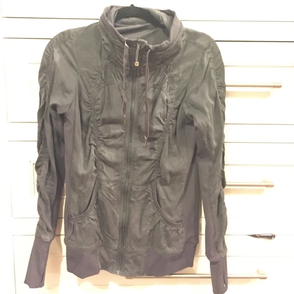 Reversible Lululemon Jacket - Picture 3 of 4