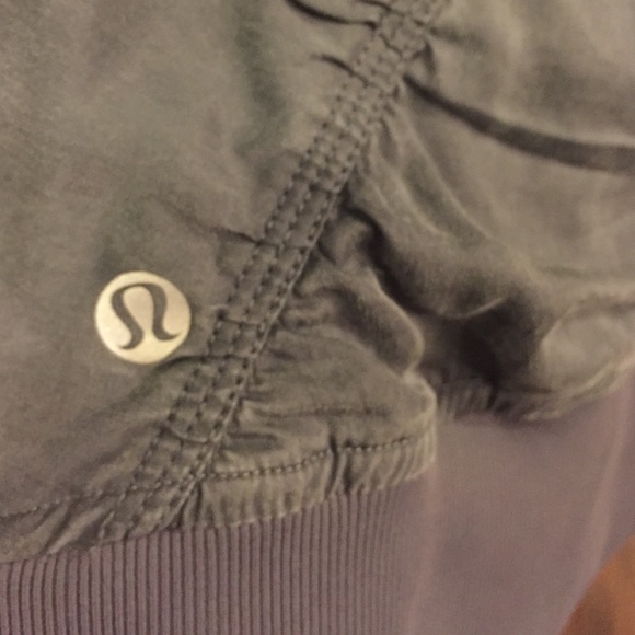 Reversible Lululemon Jacket - Picture 4 of 4