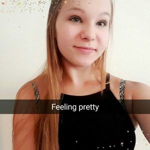 Meet your Posher, Chloe