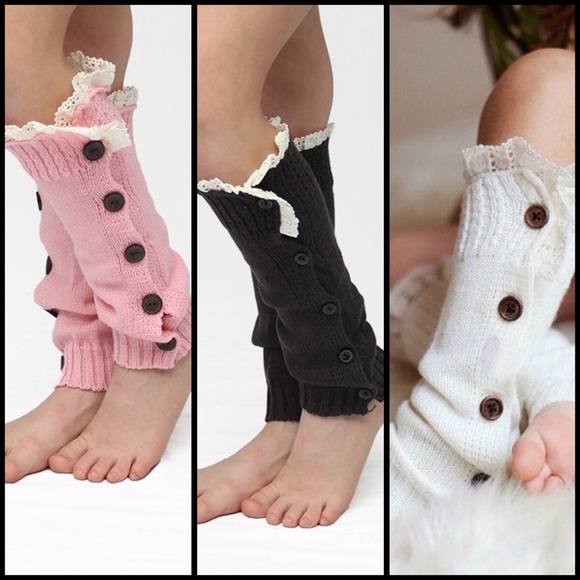Girls Leg Warmers With Buttons And Lace - Picture 1 of 4