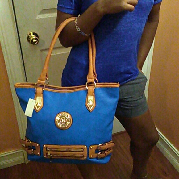 FLASH SALE!!! Cute Shoulder Bag - Picture 2 of 4