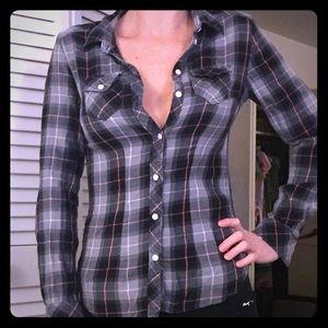 H&M black, gray and pink plaid long sleeved shirt