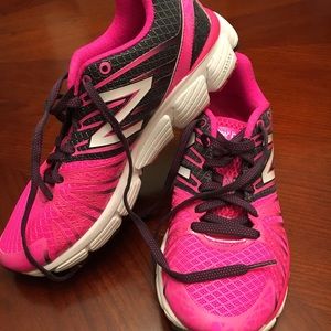 New Balance 890 KM5 - Women's Pink Sneakers - 7