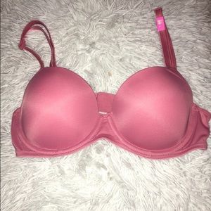 VS pink bra