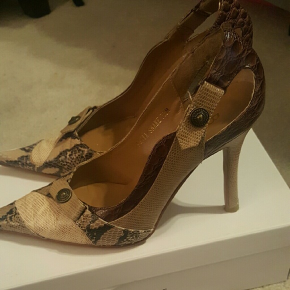 Snake print pointed pump