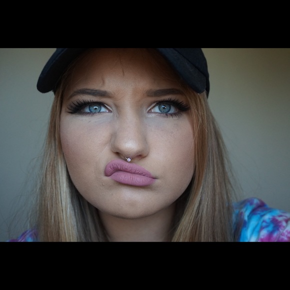 Meet your Posher, Hadley - Picture 1 of 1