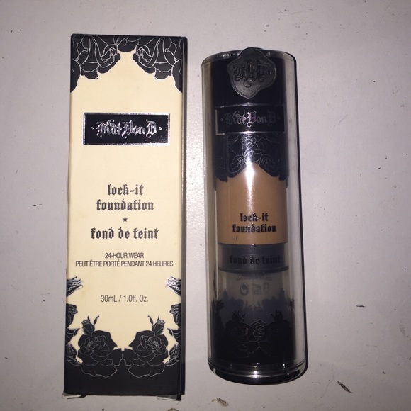 Kat Von D lock it foundation