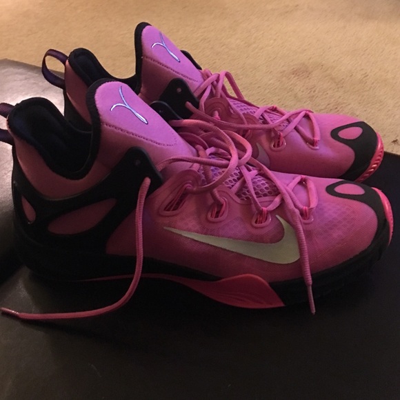 Pink Nike - Picture 2 of 2