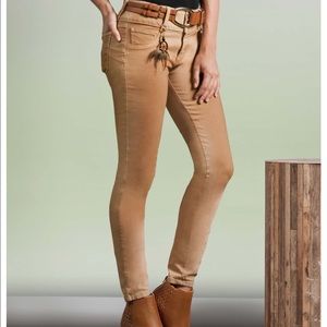NWOT Andrea jeans