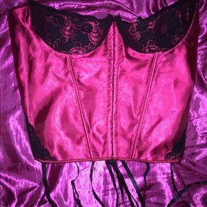 Sexy red and black plus size corset!