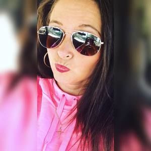 Meet your Posher, Adriene