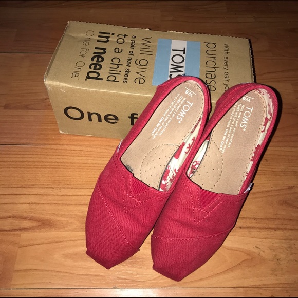 RED TOMS
