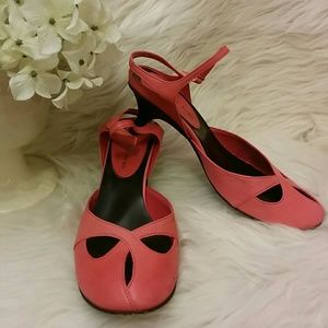 🎉SALE🎉🔹Kitten Heels by BCBG MAXAZRIA🔹