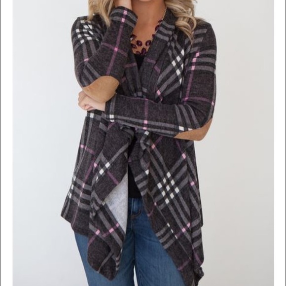 Last One ! Fabulous Plaid Cardigan - Picture 2 of 4