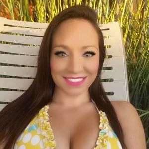 Meet your Posher, Adriana
