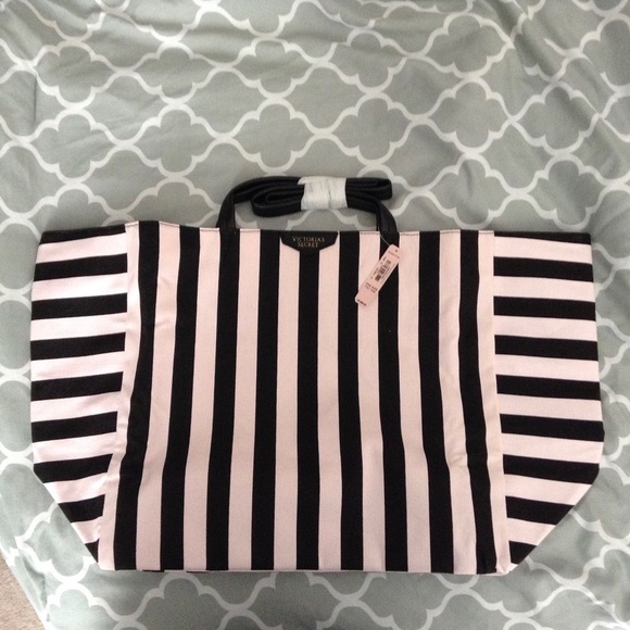 👛VICTORIA SECRET TOTE👛
