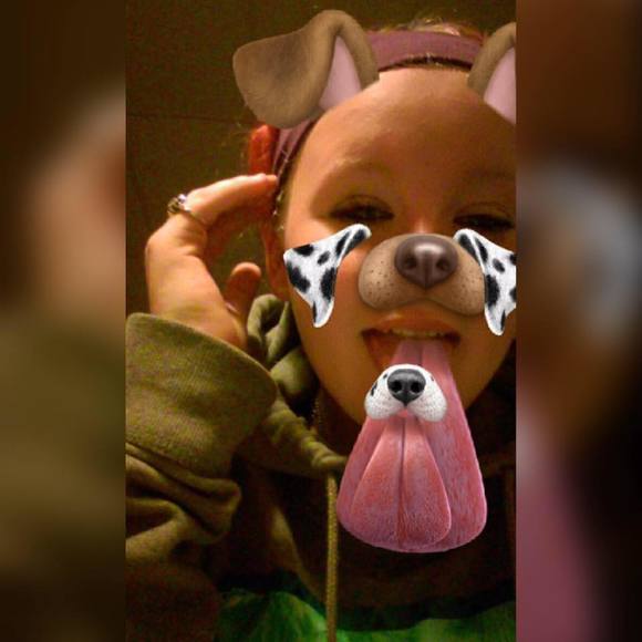 Meet your Posher, Stephanie - Picture 1 of 1