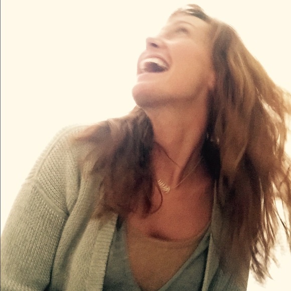 Meet your Posher, Kat🐱 - Picture 3 of 4