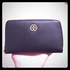 NWT Tory Burch Robinson metallic mini zip wallet