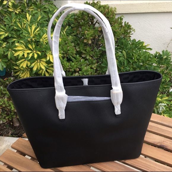 SOLD❗️🎄🎉SALE Michael Kors Large Tote Black - Picture 3 of 4
