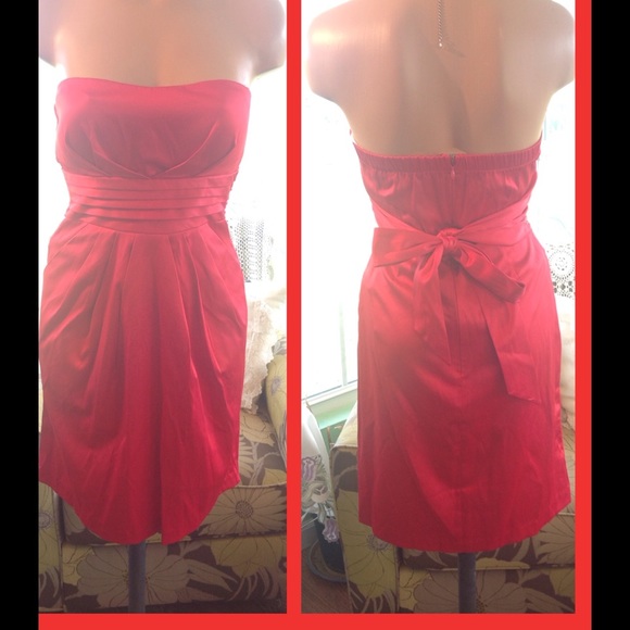 Snap Dresses & Skirts - LN Lovely Red Snap Party Dress