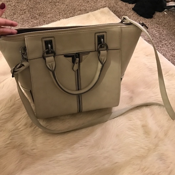 Fabulous light grey/tan handbag.