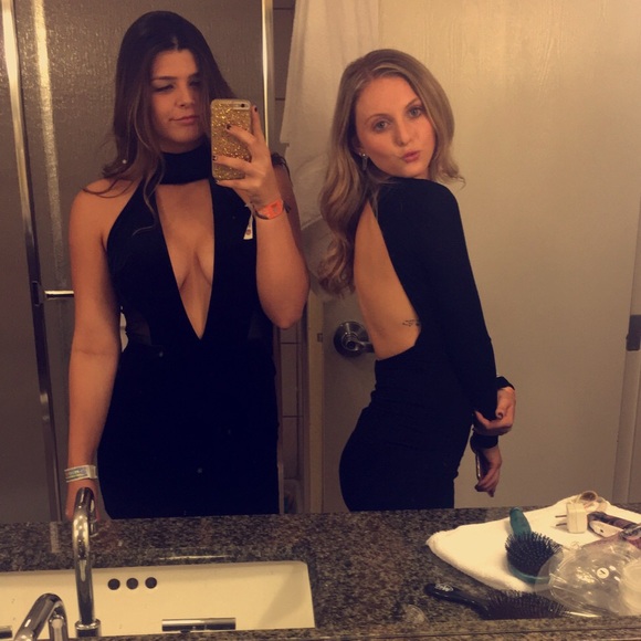 Dresses & Skirts - Beautiful dress. Size Large.