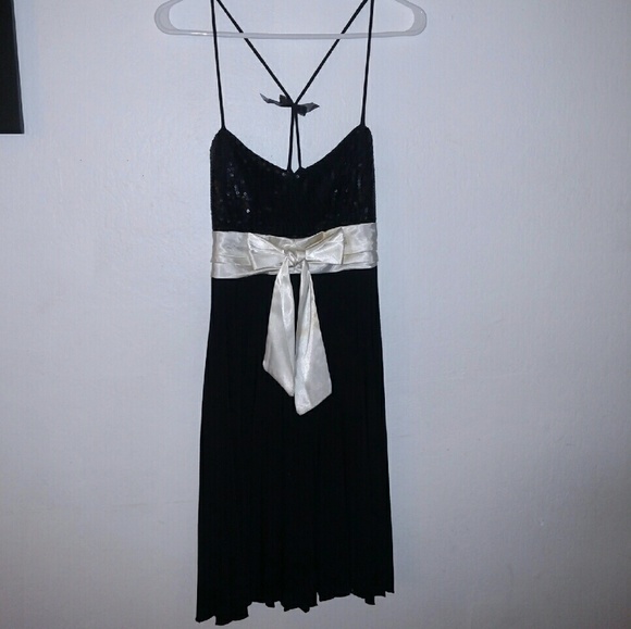 City triangles dress