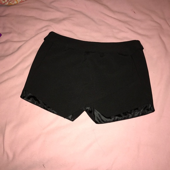 black asymmetrical skort - Picture 1 of 1