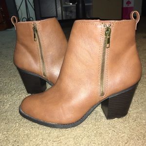 Never Worn Attention Brown Booties. Size 8.