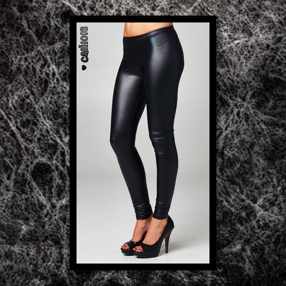 🆕 5⭐️SELLER Black Leather Liquid Leggings - Picture 4 of 4