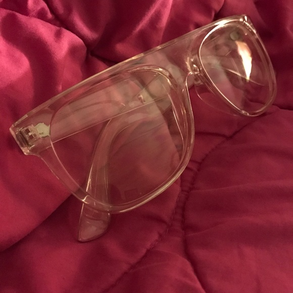 Transparent personality glasses