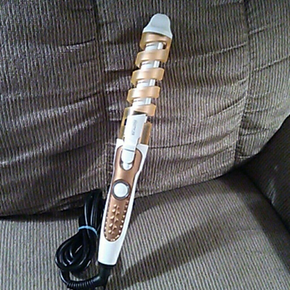 New spiral curling iron