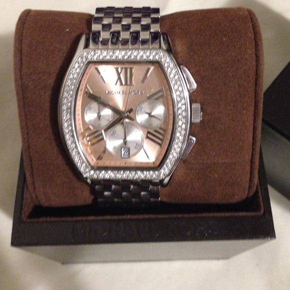 Mk watch - Picture 2 of 2