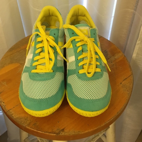 onitsuka tiger ultimate 81 womens yellow